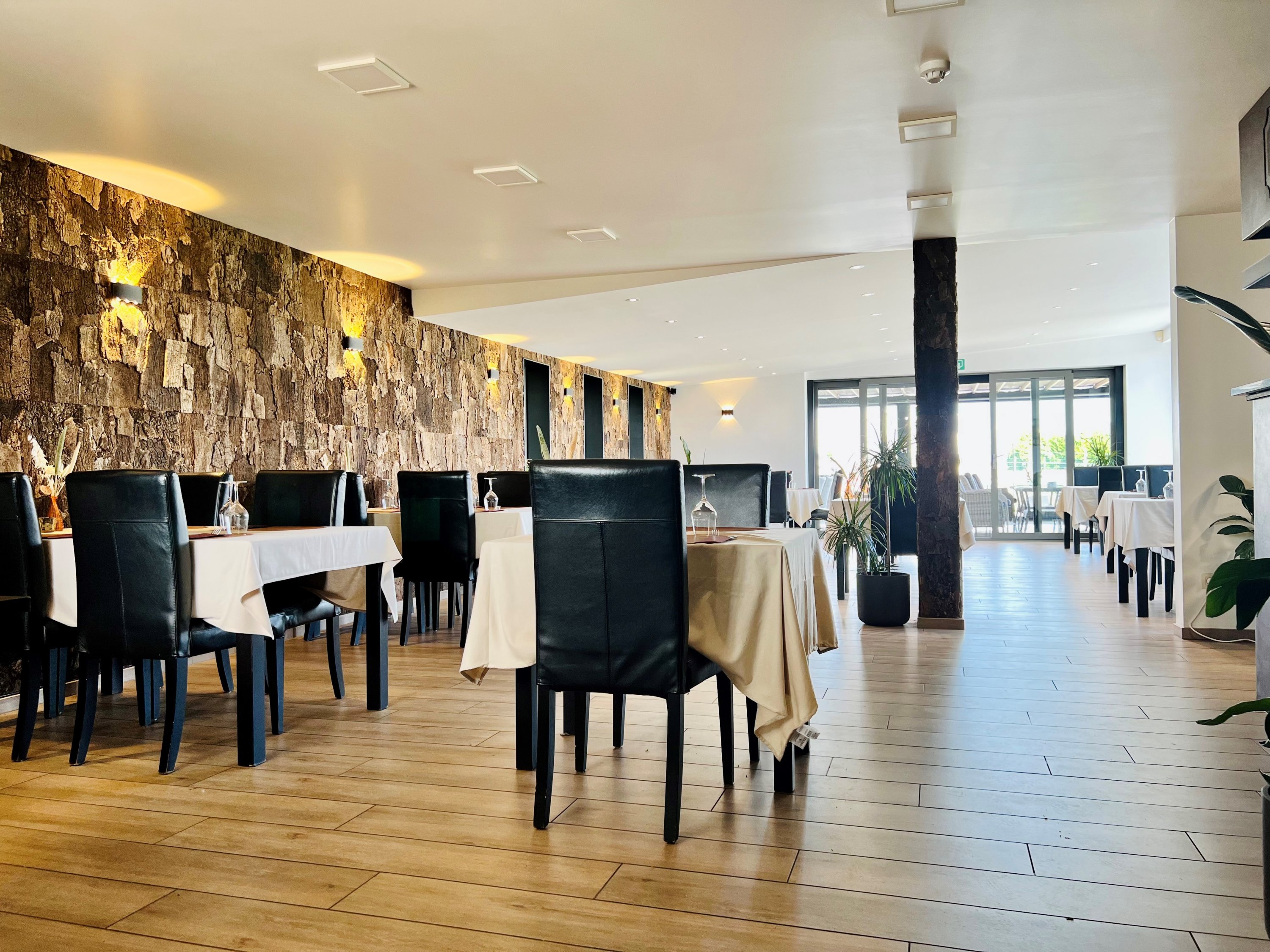 <p>Restaurant</p>